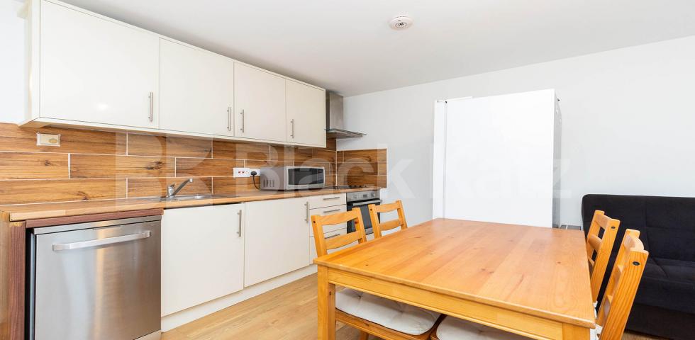 			2 Bedroom, 1 bath, 1 reception Apartment			 Bunning way, CALEDONIAN ROAD